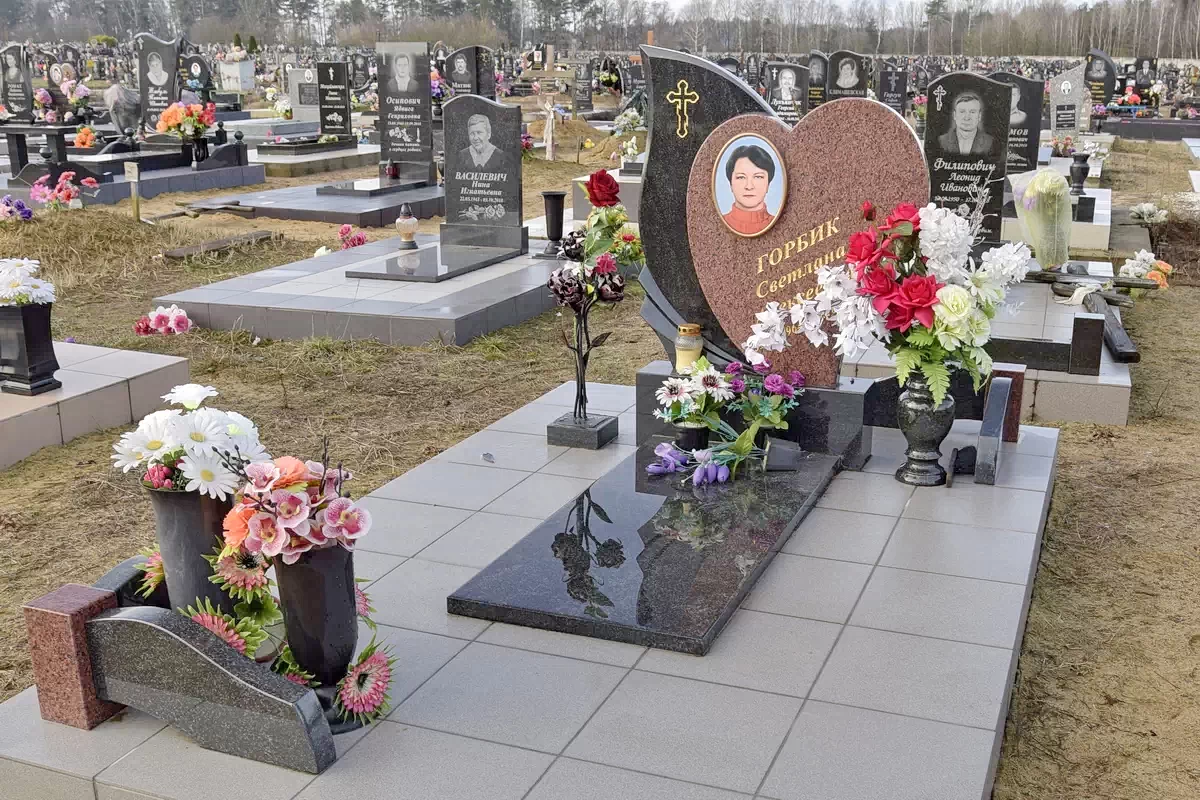 Одиночный памятник 1105