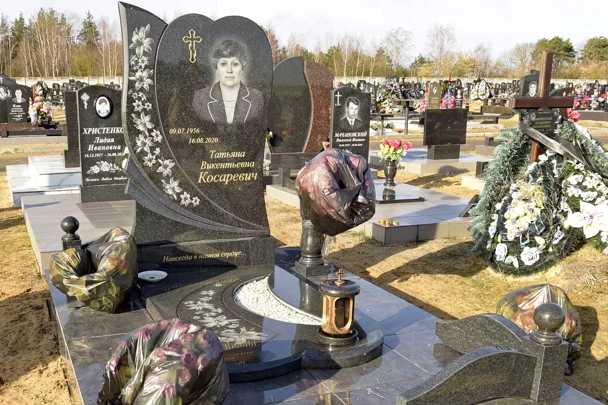 Одиночный памятник 1112