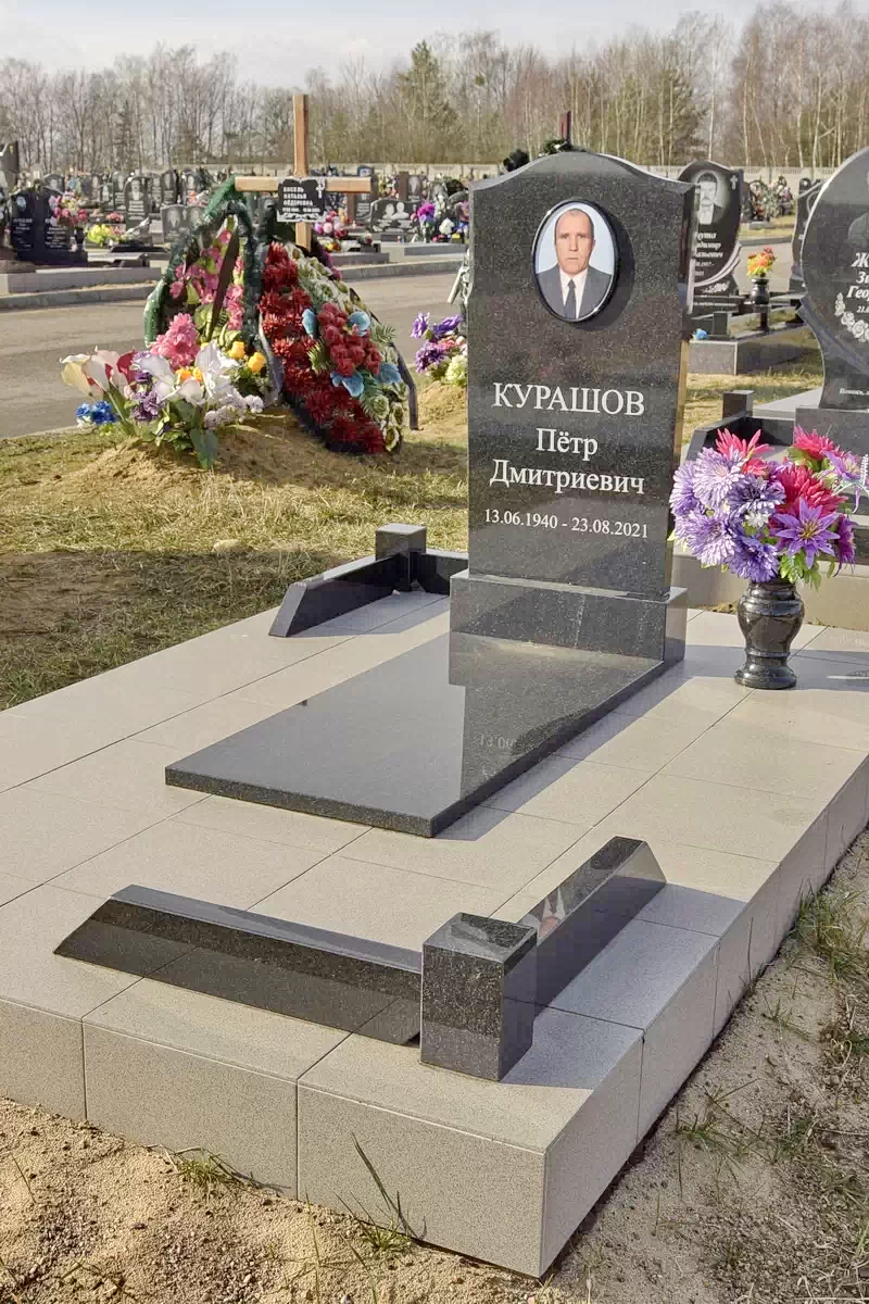 Одиночный памятник 1215