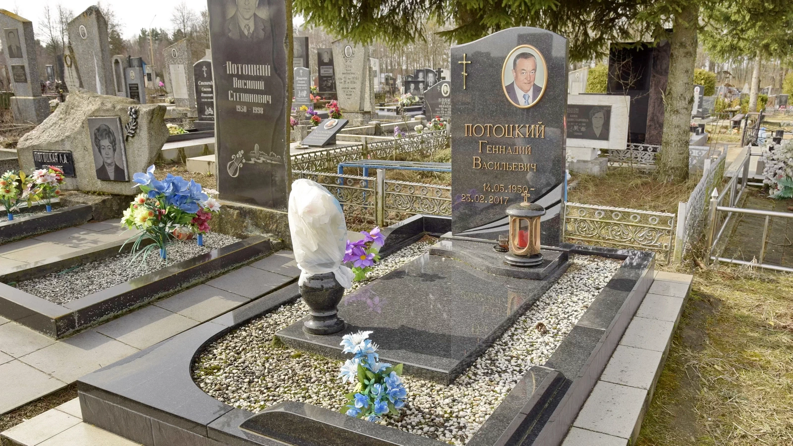 Одиночный памятник 1335