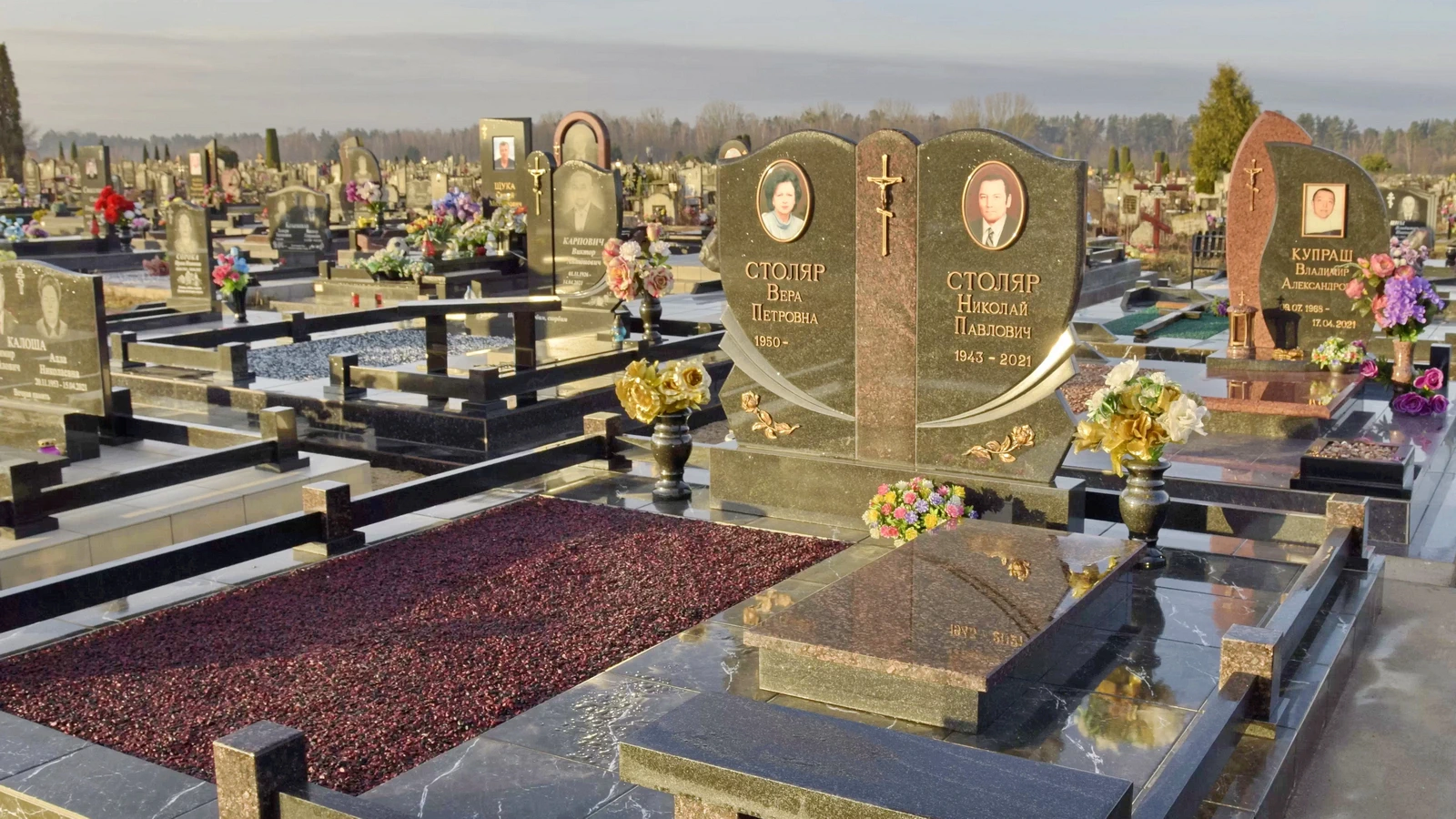 Двойной памятник 21001