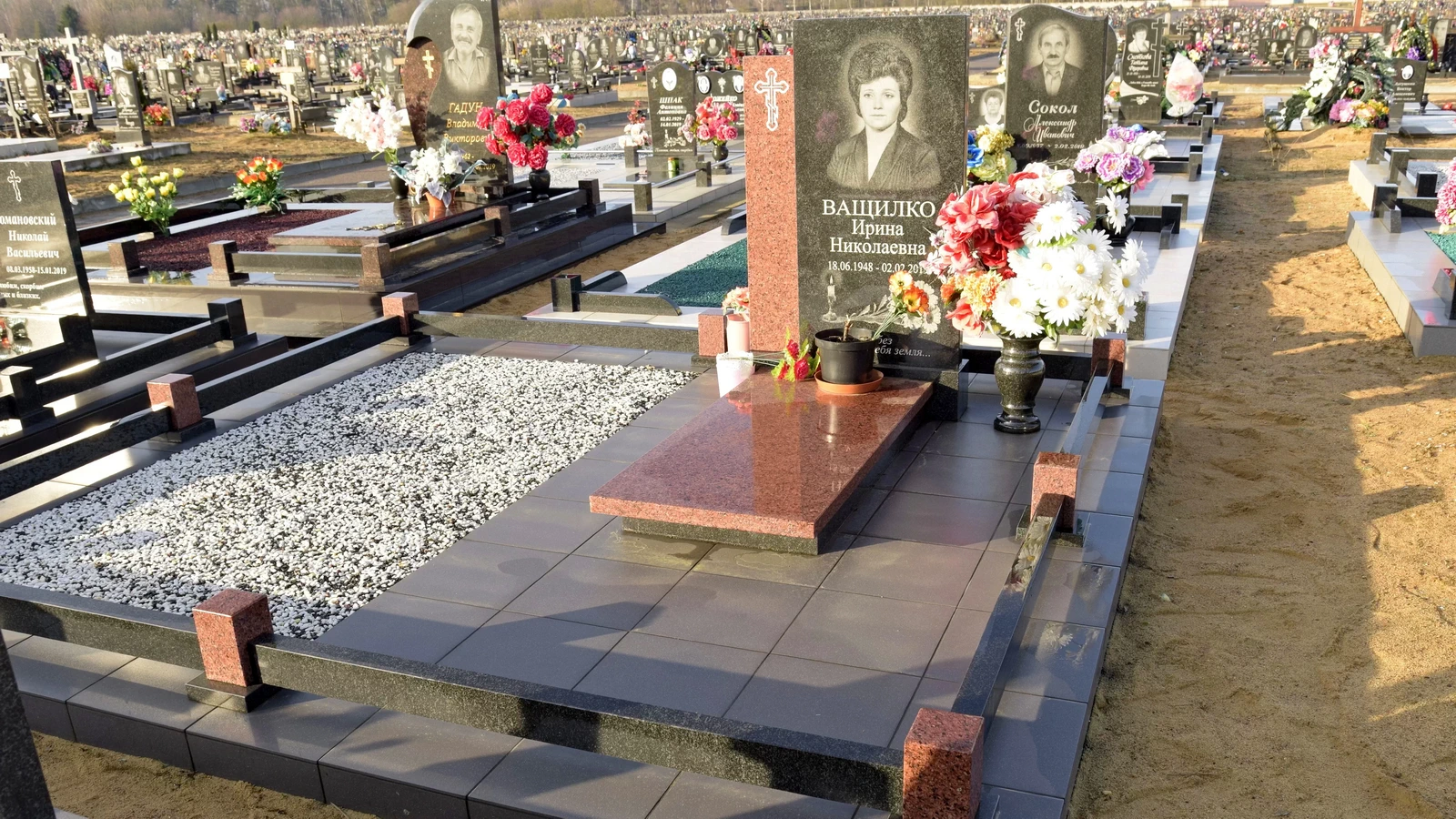 Двойной памятник 21016