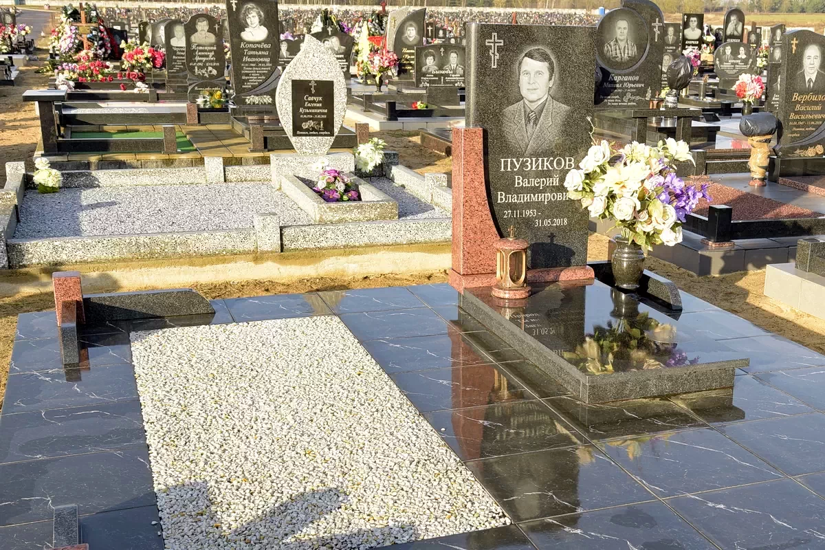 Двойной памятник 2118