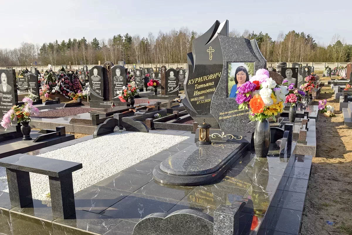 Двойной памятник 2127