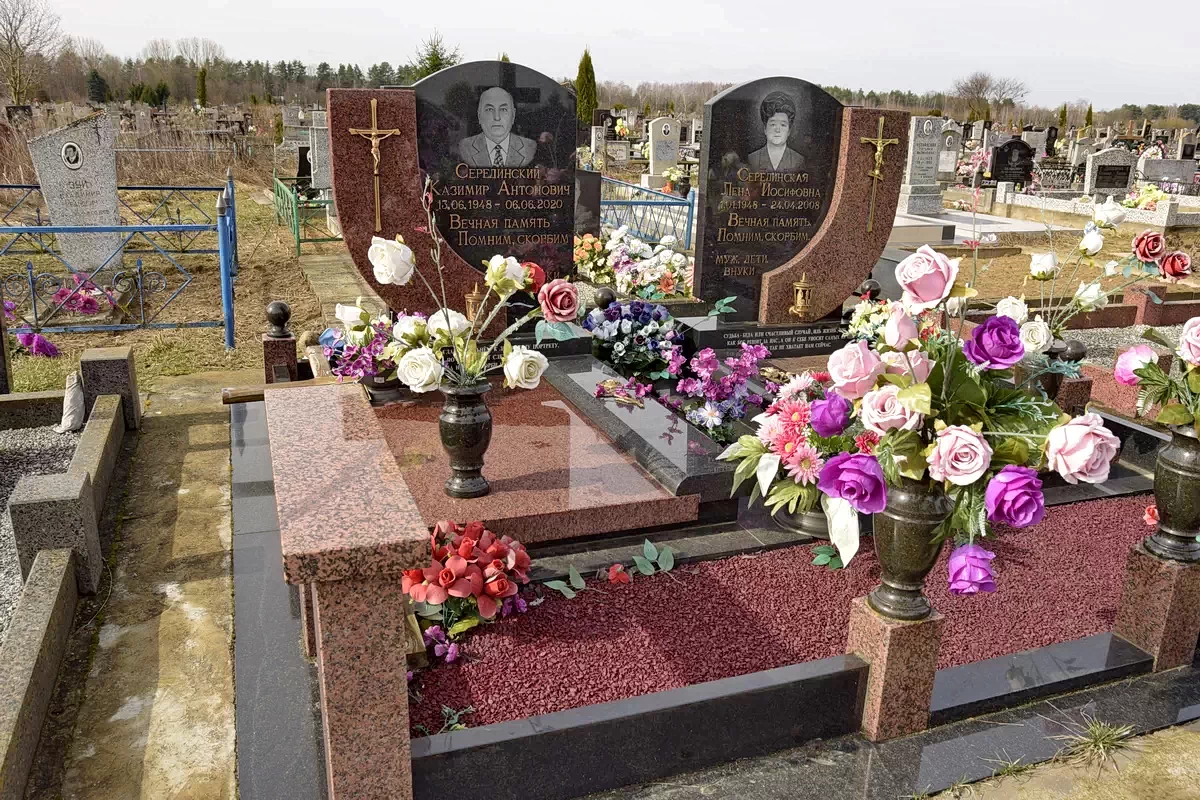 Двойной памятник 2141