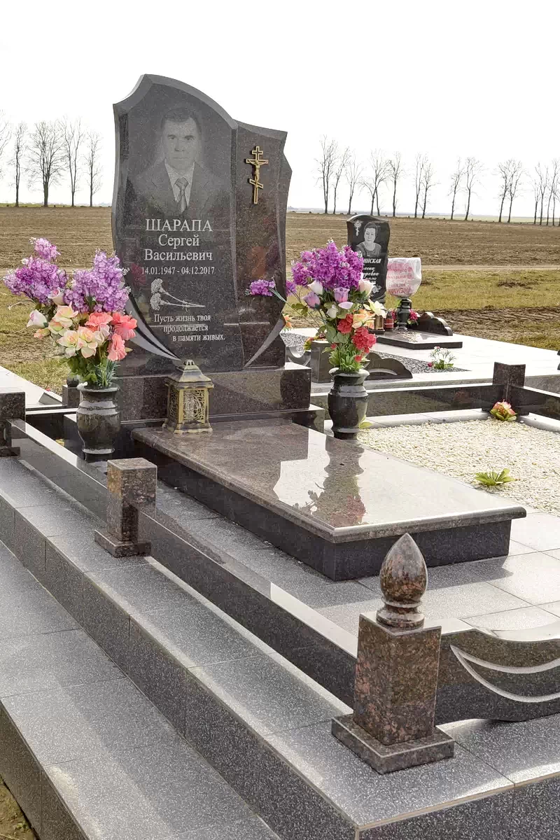 Двойной памятник 2143