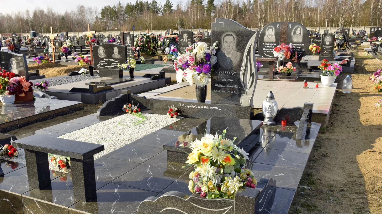 Двойной памятник 22085