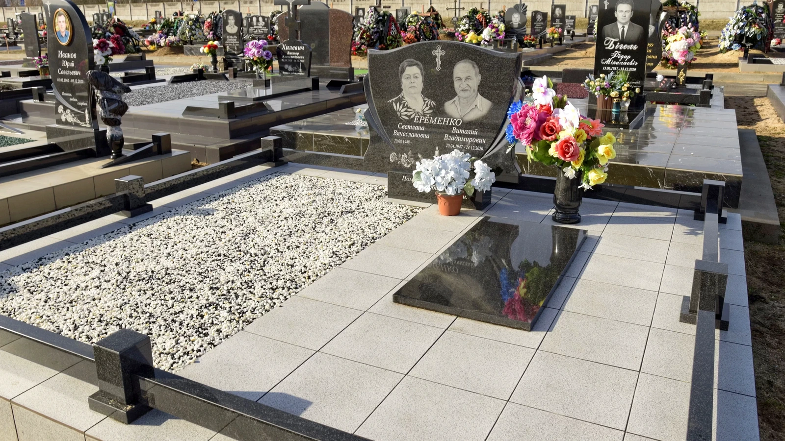 Двойной памятник 22090