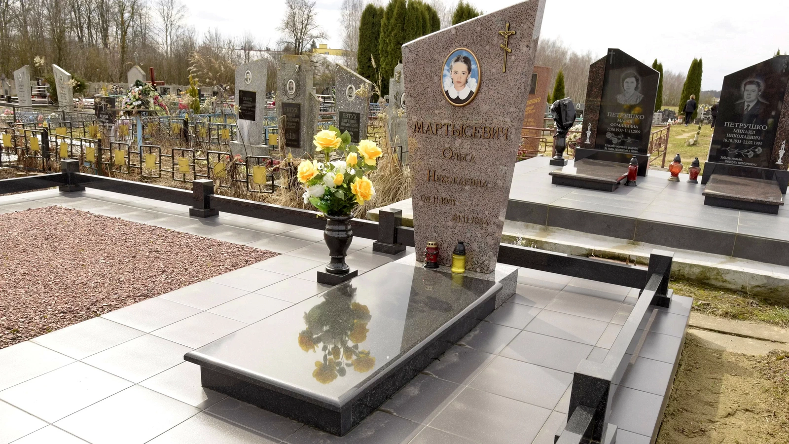 Двойной памятник 22108