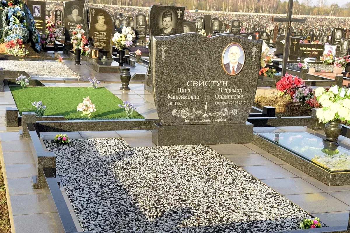 Двойной памятник 2214