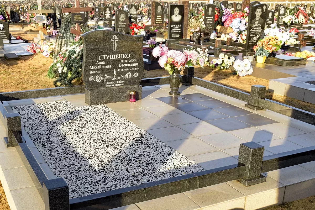Двойной памятник 2222
