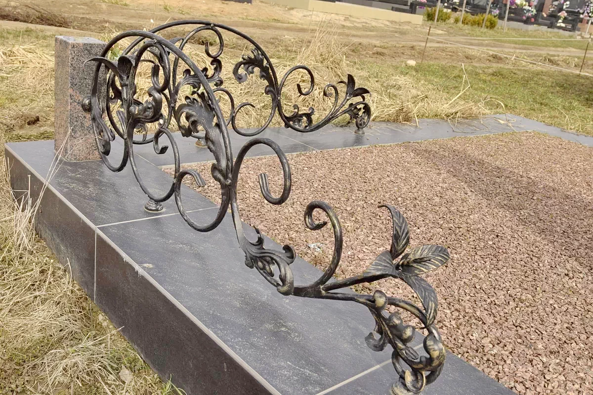 Гранитная ограда для могилы 6117