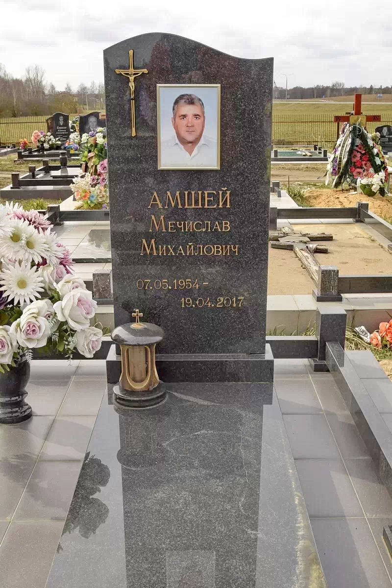 Форма одиночного памятника 8283