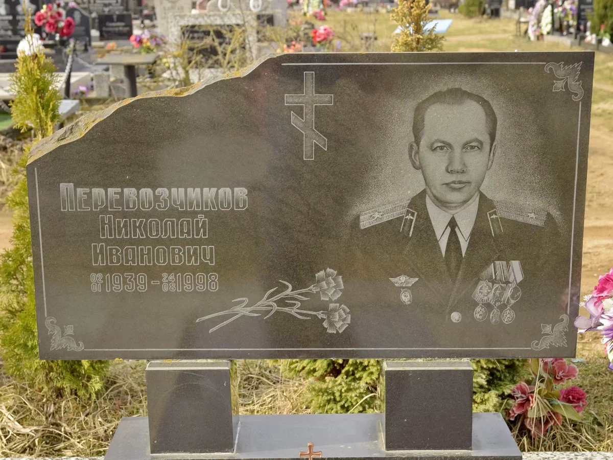 Портрет на памятник в Барановичах